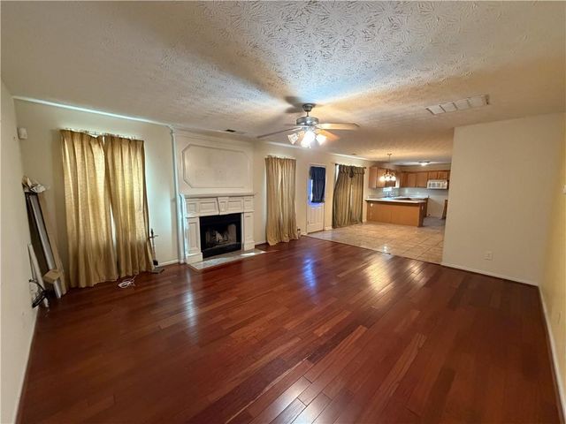 829 Sweden Forest Cove, Hampton, GA 30228