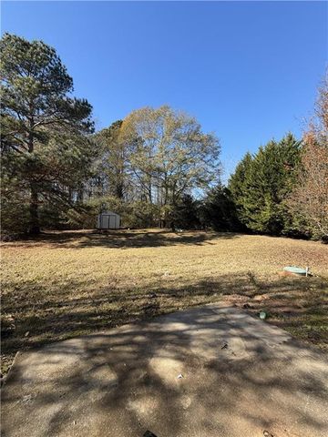 829 Sweden Forest Cove, Hampton, GA 30228