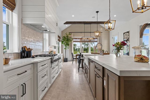 145 LEXINGTON MANOR, Glenmoore, PA 19343