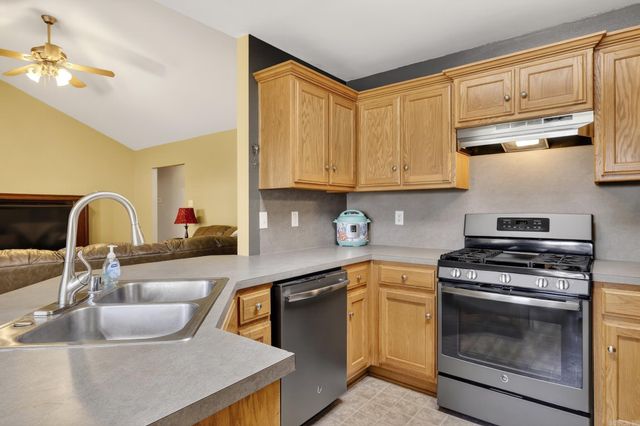 2002 Auburn Hills Drive, Benton, AR 72015