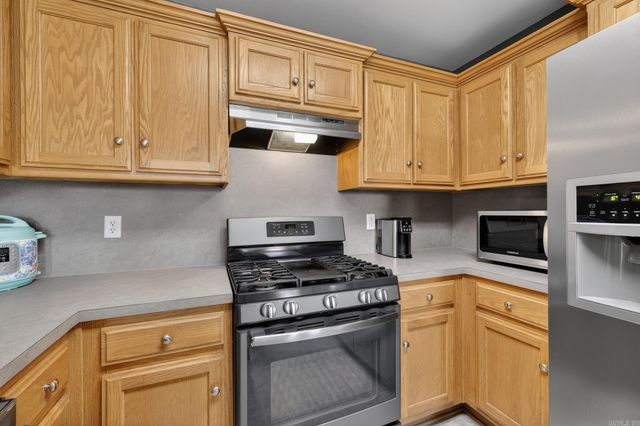 2002 Auburn Hills Drive, Benton, AR 72015