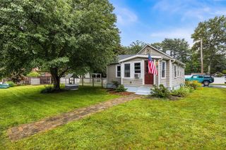 38 Lynnbrook Ave, Taunton, MA 02780