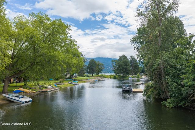 311 S Shoreline Dr, 3, Liberty Lake, WA 99019