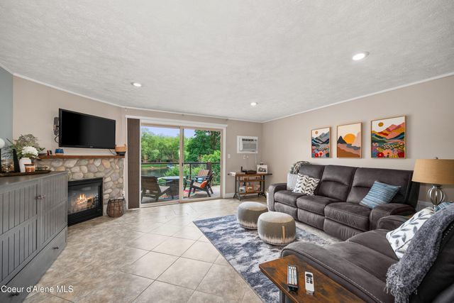 311 S Shoreline Dr, 3, Liberty Lake, WA 99019