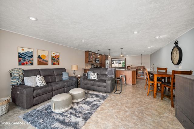 311 S Shoreline Dr, 3, Liberty Lake, WA 99019