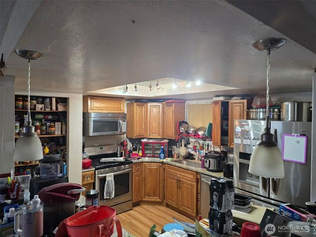25611 126th Place SE, Kent, WA 98030