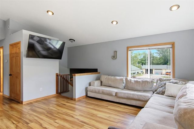 408 5th Street, Altoona, WI 54720