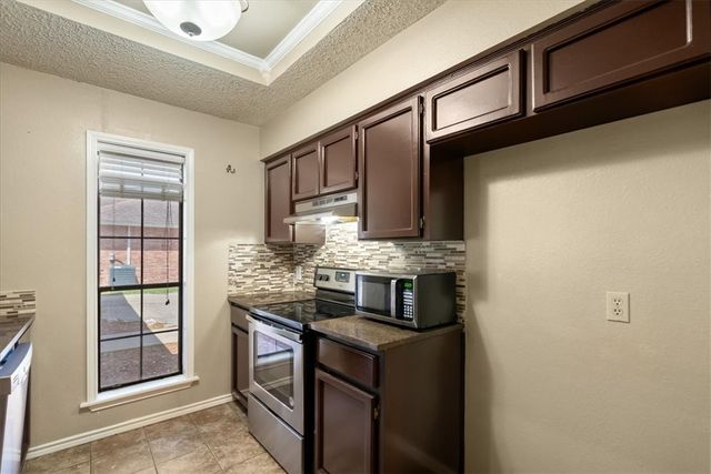6829 Iroquois Dr, Corpus Christi, TX 78413