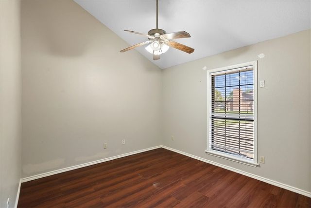 6829 Iroquois Dr, Corpus Christi, TX 78413