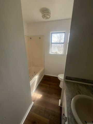 2602 Reeves St, Mena, AR 71953