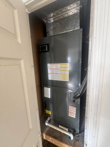 2602 Reeves St, Mena, AR 71953