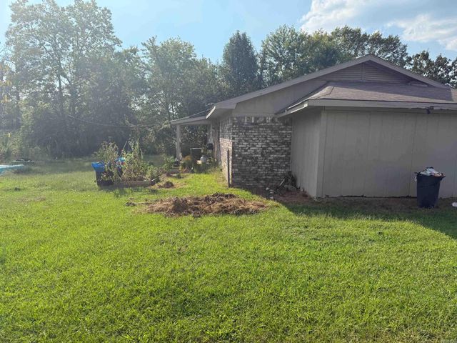 2602 Reeves St, Mena, AR 71953