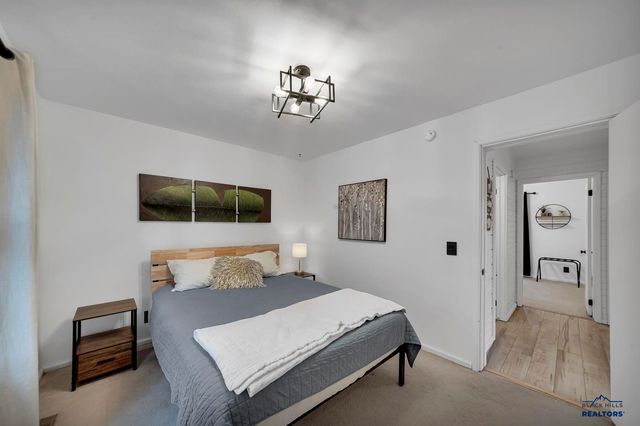 12729 N PRAIRIE CREEK RD, Rapid City, SD 57702