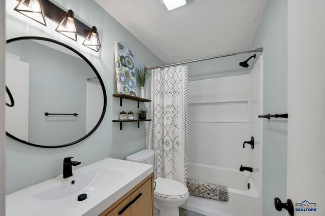 12729 N PRAIRIE CREEK RD, Rapid City, SD 57702