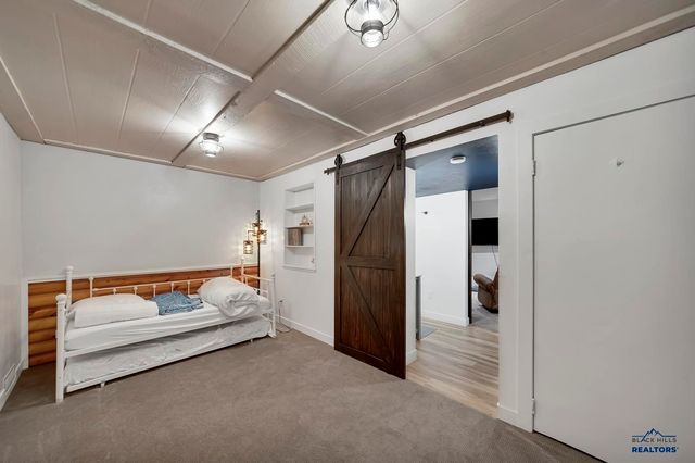 12729 N PRAIRIE CREEK RD, Rapid City, SD 57702