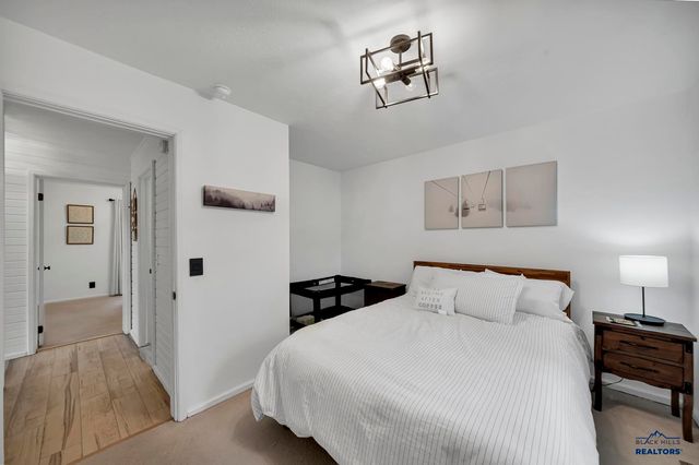 12729 N PRAIRIE CREEK RD, Rapid City, SD 57702