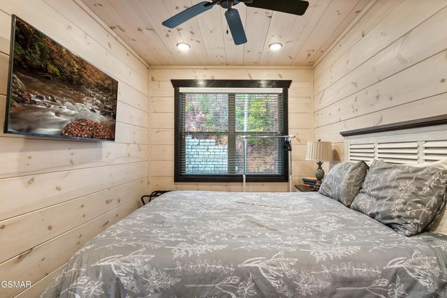 3023 Ridgetop Resort Way, Pigeon Forge, TN 37863