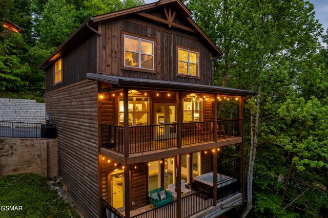 3023 Ridgetop Resort Way, Pigeon Forge, TN 37863