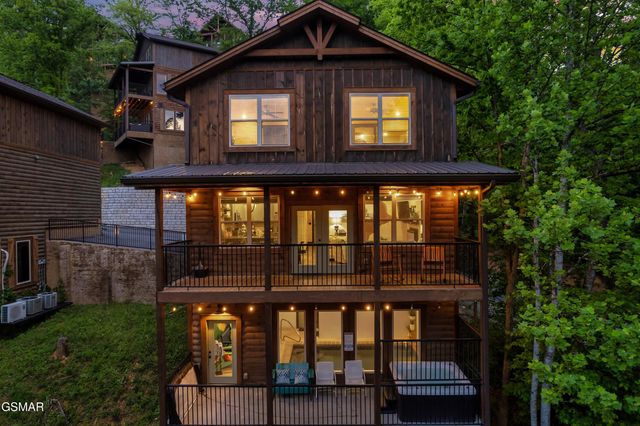 3023 Ridgetop Resort Way, Pigeon Forge, TN 37863