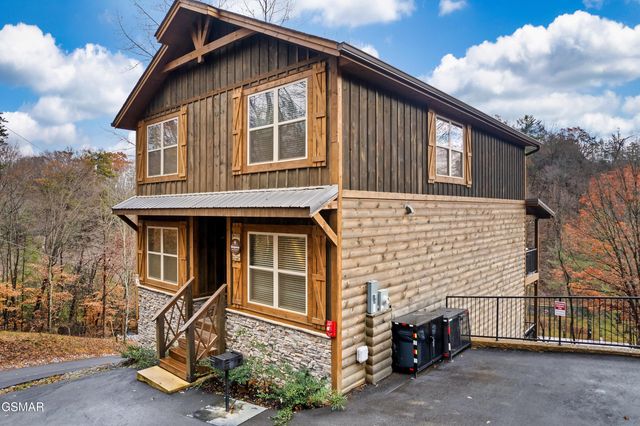 3023 Ridgetop Resort Way, Pigeon Forge, TN 37863
