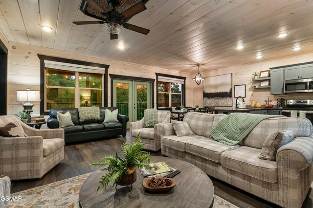 3023 Ridgetop Resort Way, Pigeon Forge, TN 37863