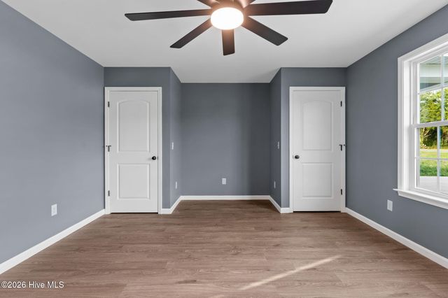 216 Hc Powers Road, Wallace, NC 28466
