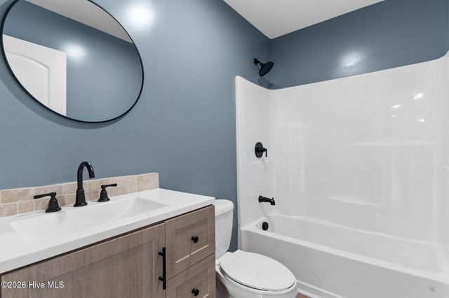 216 Hc Powers Road, Wallace, NC 28466
