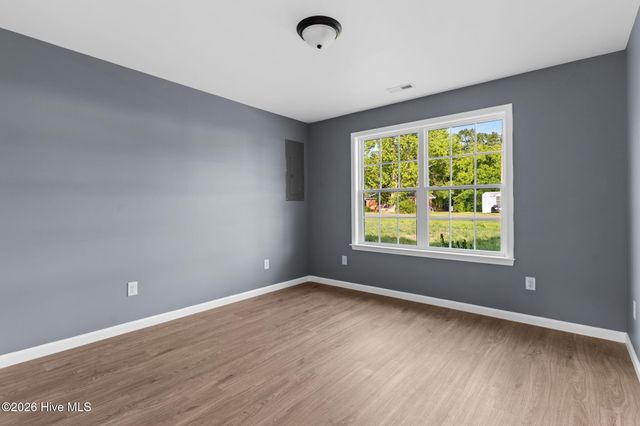 216 Hc Powers Road, Wallace, NC 28466