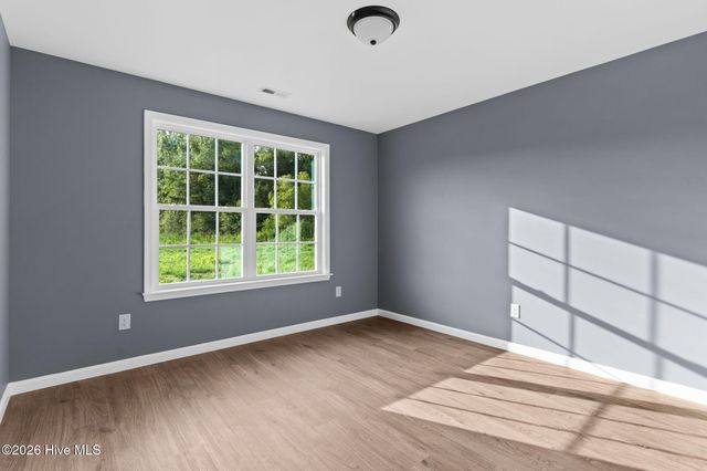 216 Hc Powers Road, Wallace, NC 28466