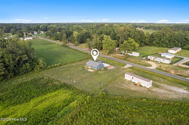 216 Hc Powers Road, Wallace, NC 28466