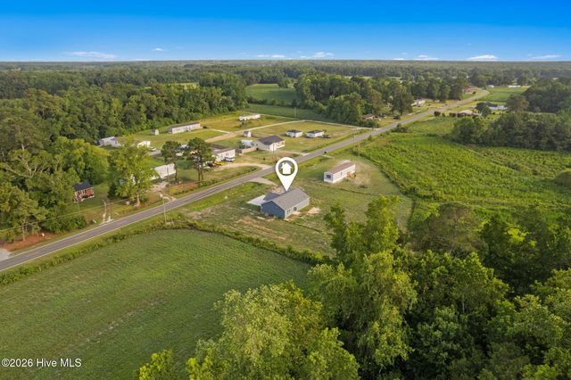 216 Hc Powers Road, Wallace, NC 28466