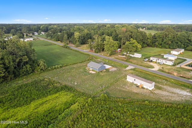 216 Hc Powers Road, Wallace, NC 28466