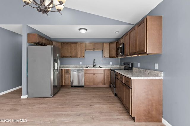 216 Hc Powers Road, Wallace, NC 28466