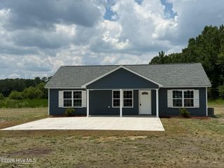 216 Hc Powers Road, Wallace, NC 28466