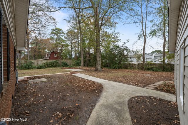 120 Barden Drive, Havelock, NC 28532