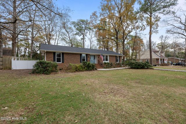 120 Barden Drive, Havelock, NC 28532