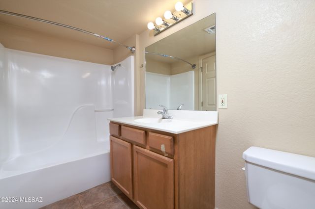 101 S Players Club Dr Apt 22104, Tucson, AZ 85745