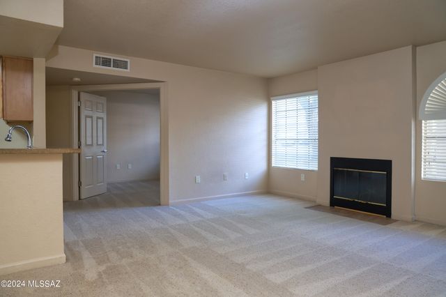 101 S Players Club Dr Apt 22104, Tucson, AZ 85745