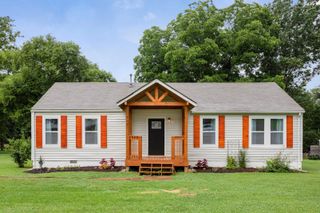 709 Poplar St, Columbia, TN 38401