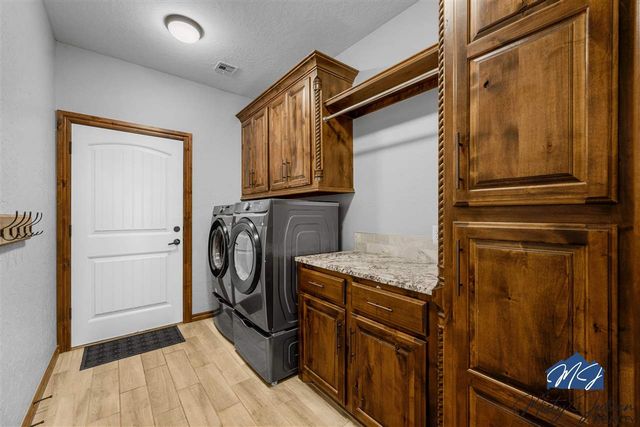 14 Misty Morning Ln, Elgin, OK 73538