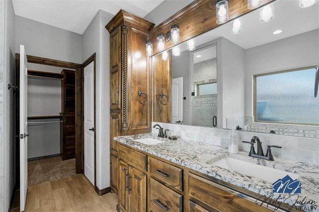 14 Misty Morning Ln, Elgin, OK 73538