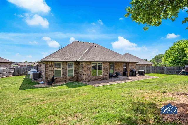14 Misty Morning Ln, Elgin, OK 73538