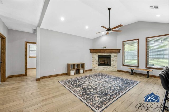 14 Misty Morning Ln, Elgin, OK 73538