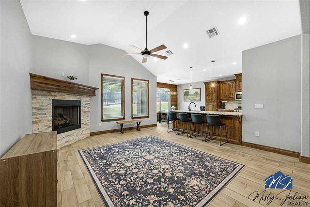14 Misty Morning Ln, Elgin, OK 73538