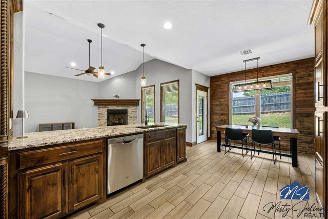 14 Misty Morning Ln, Elgin, OK 73538