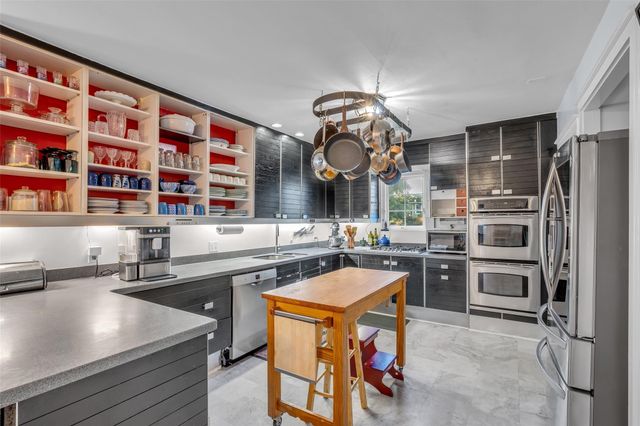 4304 Roseneath Drive, Houston, TX 77021