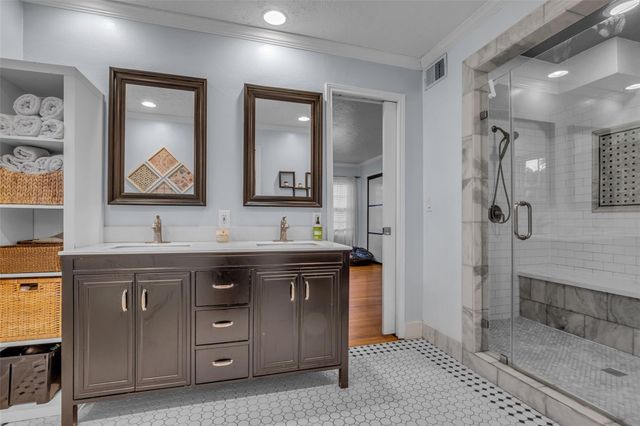 4304 Roseneath Drive, Houston, TX 77021