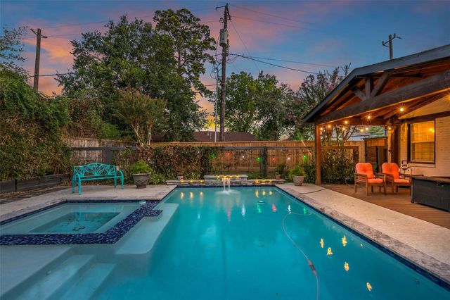 4304 Roseneath Drive, Houston, TX 77021