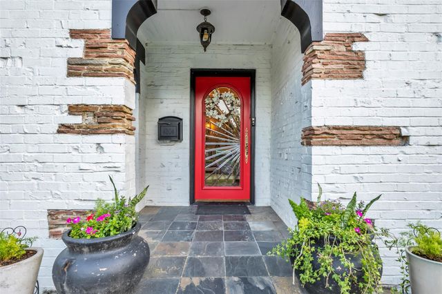 4304 Roseneath Drive, Houston, TX 77021