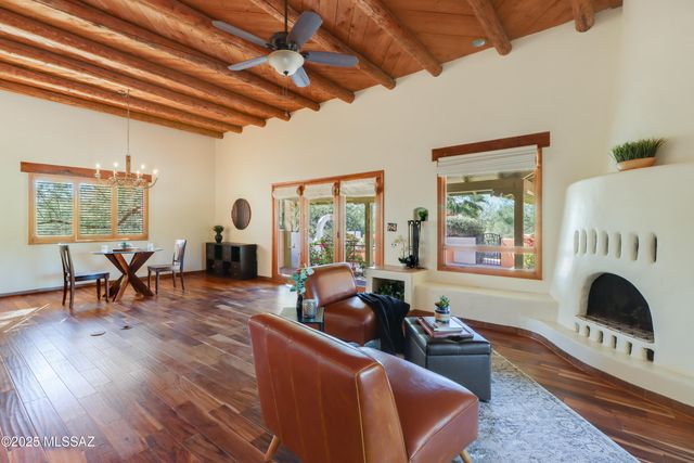 4422 E Cerrada Del Charro, Tucson, AZ 85718